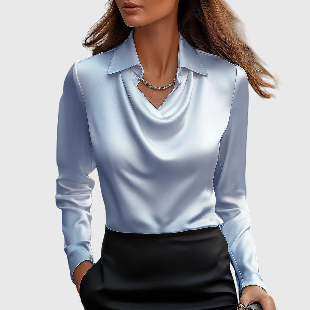 Gleura™ - Blus med Lyxig Glans och Plisserad Halsringning