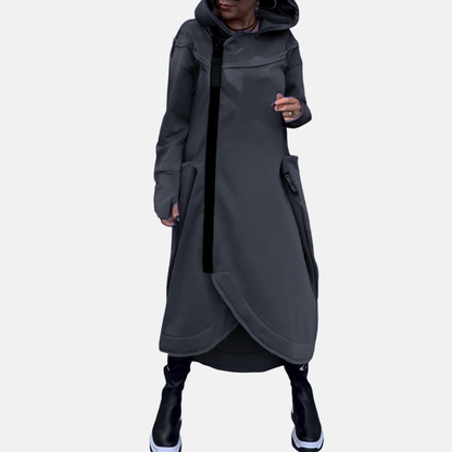 Veyra™ – Elegant Lång Kofta med Huv­a och Asymmetrisk Dragkedja