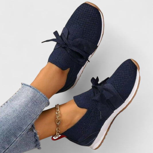 Elyora™ - Bekväma och Stilfulla Slip-On Sneakers för Kvinnor